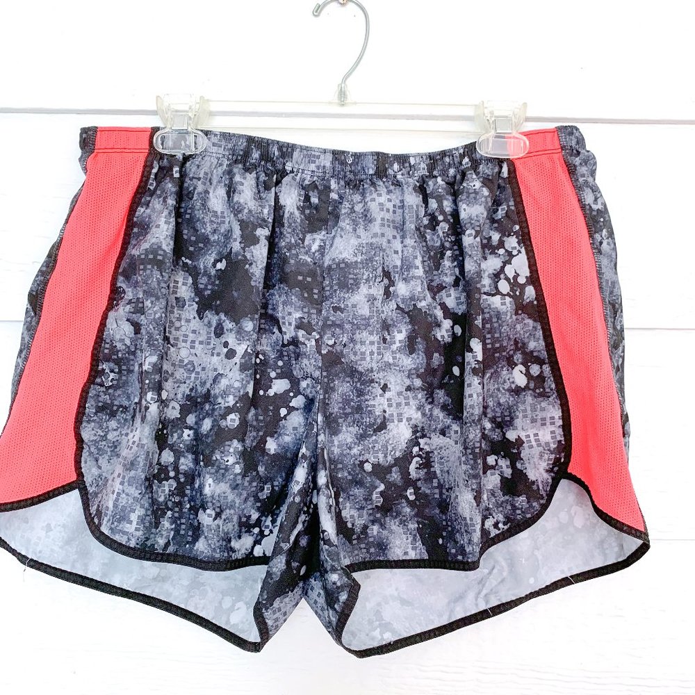 Champion Workout/Athletic Shorts Gray & White